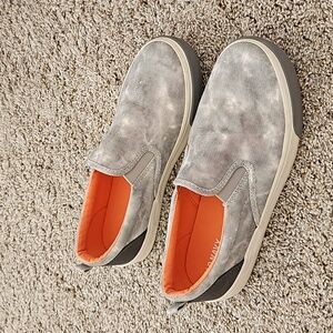 LN Old Navy boys 3 slip on tie dye shoes